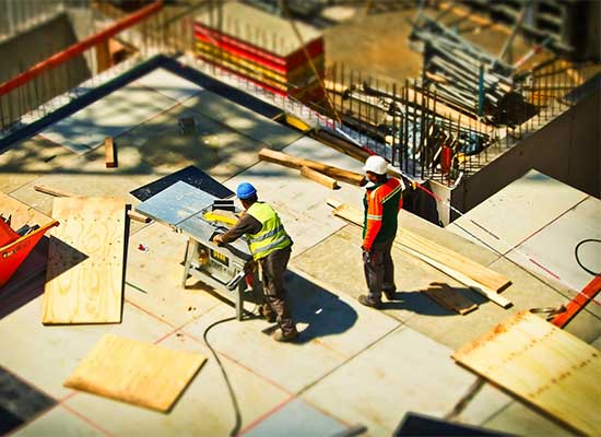 İzmir Havuz Yapımı: Betonarme ve Fiberglas Villa Havuzu